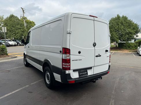 Used 2017 Mercedes-Benz Sprinter 2500 image 8