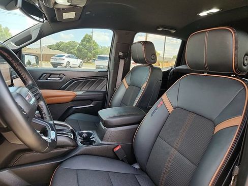 Used 2024 GMC Canyon AT4 AWD/4WD image 12