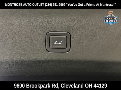 Used 2023 GMC Yukon XL SLT w/ SLT Premium Package image 45