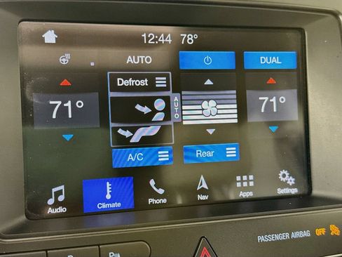 Used 2017 Ford Explorer Platinum AWD/4WD image 18