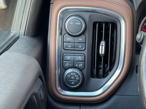 Certified 2022 Chevrolet Silverado 2500 High Country w/ Z71 Off-Road Package AWD/4WD image 14