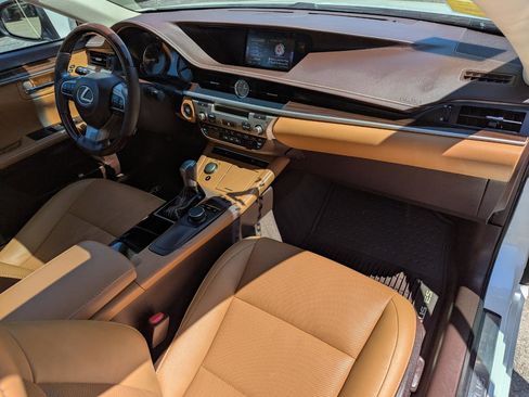 Used 2017 Lexus ES 350 w/ Premium Package FWD image 36