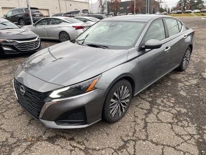 Used 2023 Nissan Altima 2.5 SV