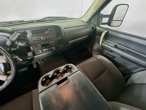 Used 2009 GMC Sierra 2500 SLE w/ Convenience Package RWD image 11
