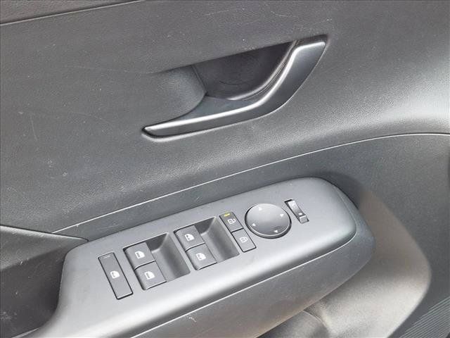 Used 2026 Hyundai Kona SEL Sport FWD image 11