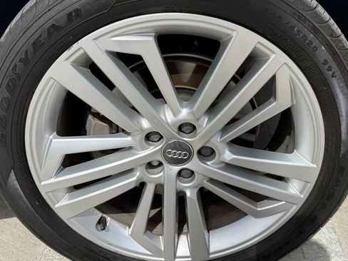 Used 2018 Audi Q5 2.0T Premium Plus w/ Premium Plus Package AWD/4WD image 10