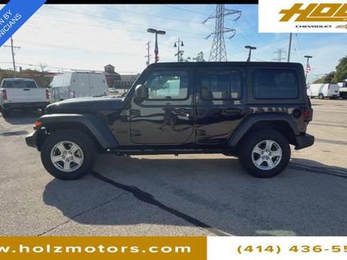 Used 2022 Jeep Wrangler Unlimited Sport image 7