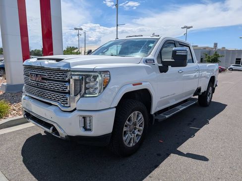 Used 2021 GMC Sierra 2500 Denali w/ Denali Ultimate Package AWD/4WD image 3