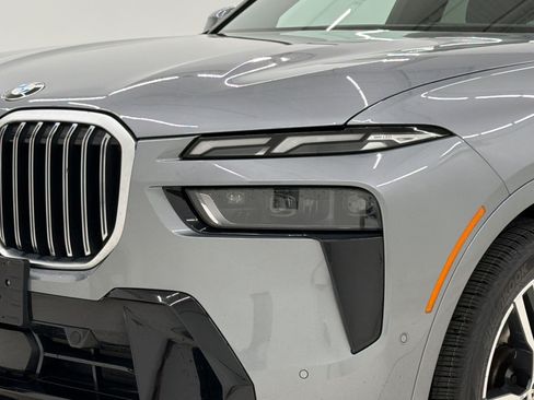 Used 2023 BMW X7 xDrive40i w/ M Sport Package AWD/4WD image 12