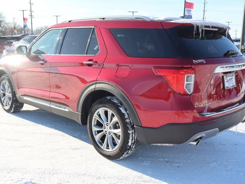 Used 2023 Ford Explorer Limited w/ Equipment Group 301A image 7
