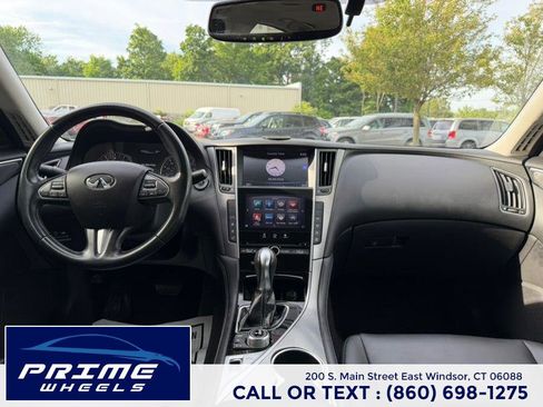 Used 2016 INFINITI Q50 Premium AWD/4WD image 18