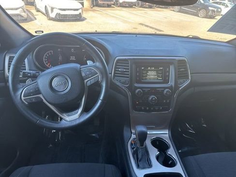 Used 2017 Jeep Grand Cherokee Laredo w/ Quick Order Package 2BE image 16