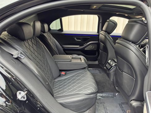 Used 2021 Mercedes-Benz S 580 4MATIC Sedan w/ AMG Line image 46