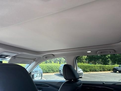 Used 2023 Honda Pilot Elite image 10