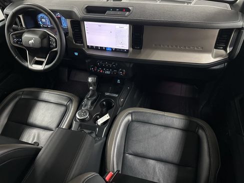 Used 2025 Ford Bronco Outer Banks AWD/4WD image 12
