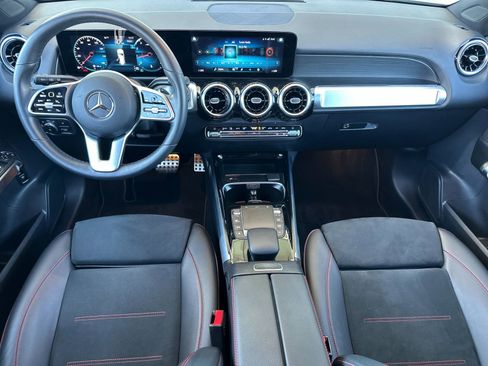 Certified 2022 Mercedes-Benz GLB 250 4MATIC image 15