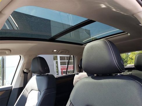 New 2026 Volkswagen Atlas SE image 7