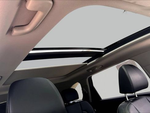 Certified 2025 Kia Sorento EX w/ Panoramic Sunroof Package AWD/4WD image 27