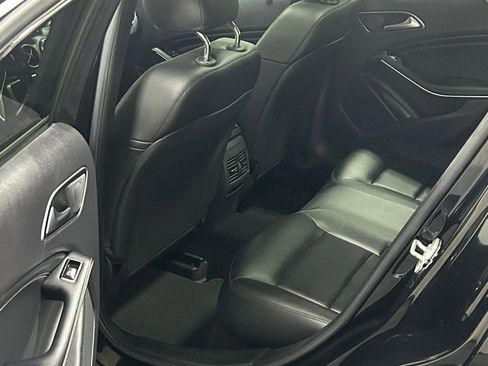 Used 2015 Mercedes-Benz GLA 250 4MATIC image 9