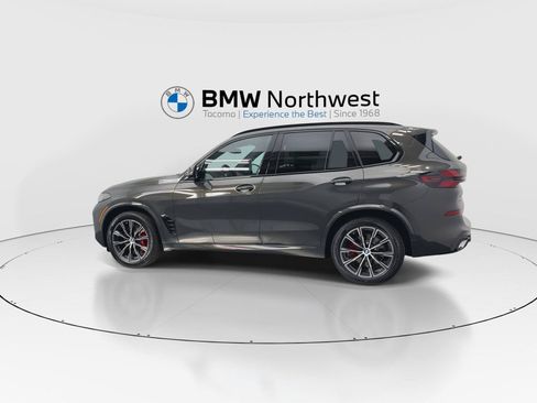 New 2026 BMW X5 xDrive40i w/ M Sport Package AWD/4WD image 11