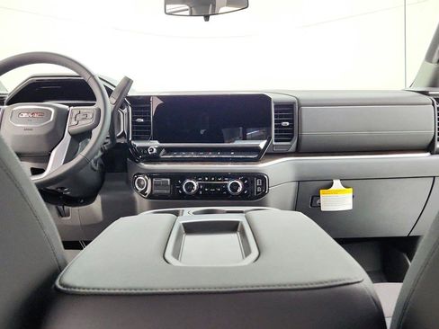 Used 2026 GMC Sierra 1500 SLE w/ Preferred Package AWD/4WD image 23