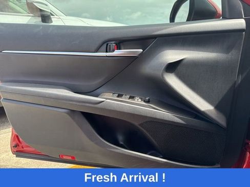 Used 2023 Toyota Camry LE image 10