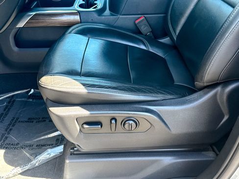 Used 2020 Chevrolet Silverado 1500 RST AWD/4WD image 19