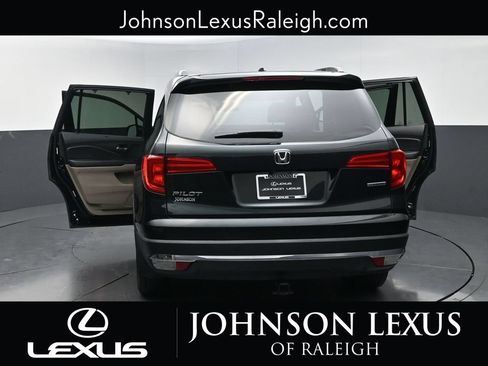 Used 2016 Honda Pilot Touring image 36
