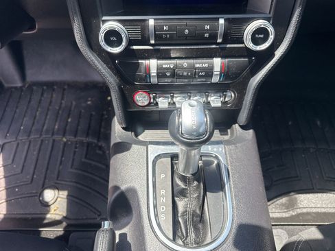 Used 2020 Ford Mustang Coupe w/ Equipment Group 101A RWD image 15