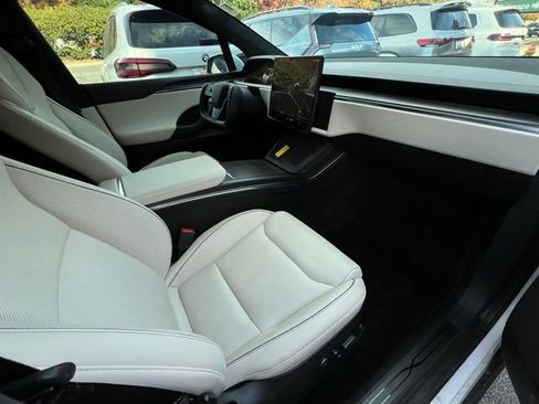 Used 2022 Tesla Model X Plaid image 29