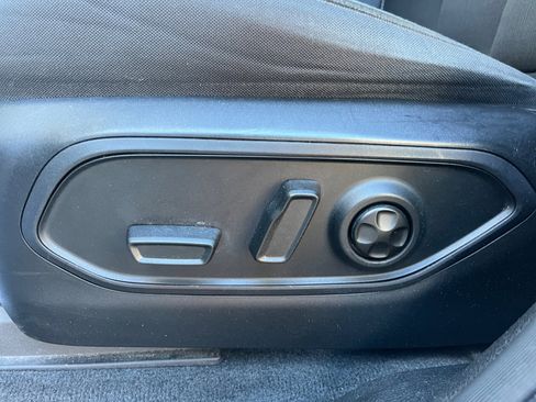 Used 2021 Jeep Grand Cherokee L Laredo w/ Luxury Tech Group I image 13