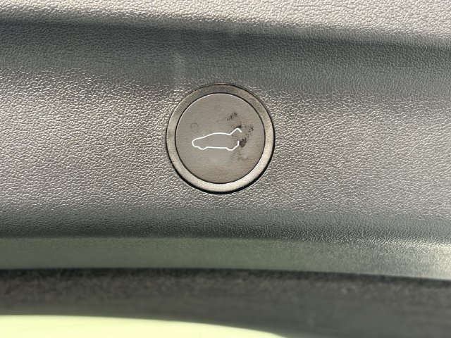 Used 2023 Tesla Model Y Long Range AWD/4WD image 25