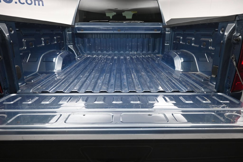 Used 2025 Chevrolet Silverado 2500 Custom AWD/4WD image 11