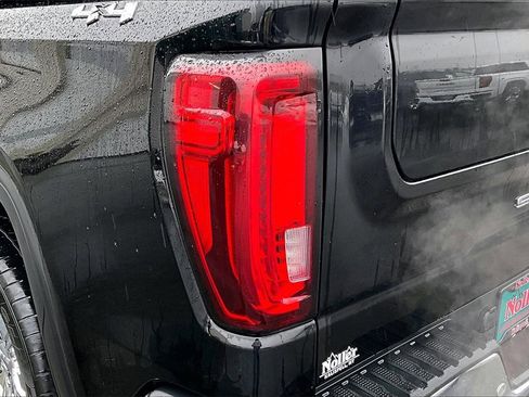 Used 2020 GMC Sierra 1500 SLT w/ SLT Premium Plus Package image 31