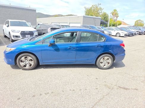 Used 2013 Honda Civic LX image 2