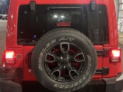 Used 2018 Jeep Wrangler Unlimited Sahara image 4