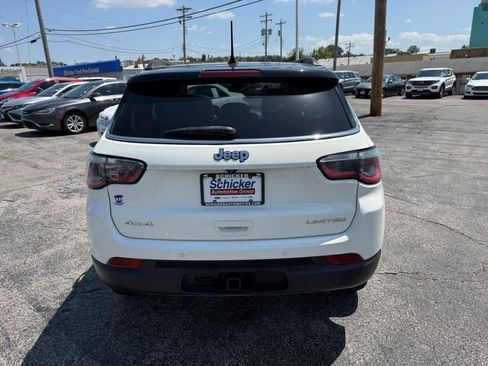 Used 2018 Jeep Compass Limited w/ Navigation Group AWD/4WD image 9