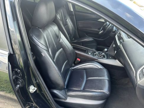 Used 2018 MAZDA MAZDA3 Touring FWD image 12