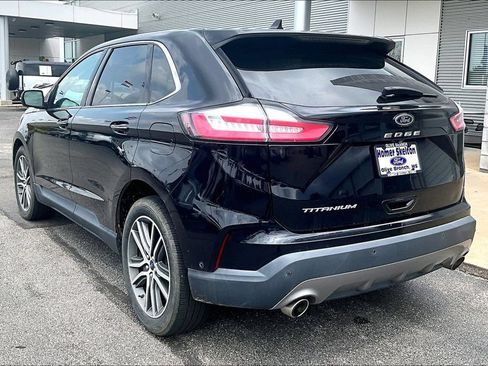 Used 2021 Ford Edge Titanium w/ Equipment Group 301A FWD image 3