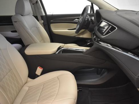 Used 2024 Buick Enclave Avenir w/ Avenir Technology Package AWD/4WD image 19