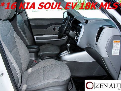 Used 2016 Kia Soul EV FWD image 24
