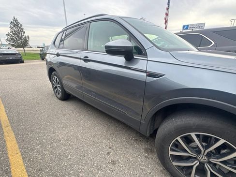 Used 2021 Volkswagen Tiguan S AWD/4WD image 2