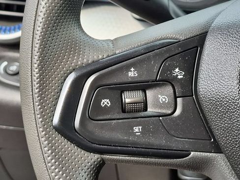 Used 2025 Chevrolet Trax LS FWD image 18