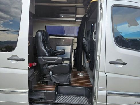Used 2014 Mercedes-Benz Sprinter 3500 image 33