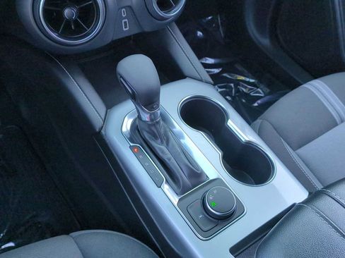 Used 2025 Chevrolet Blazer LT image 18