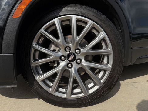 Used 2020 Cadillac XT4 Sport w/ Cold Weather Package FWD image 9