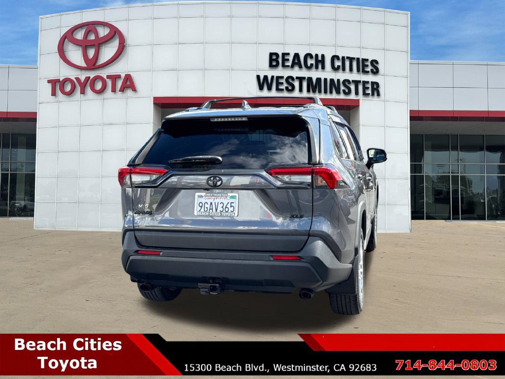 Used 2023 Toyota RAV4 XLE Premium FWD image 11