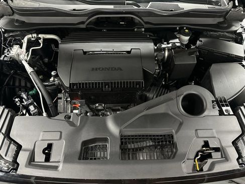 Used 2025 Honda Pilot Black Edition image 40