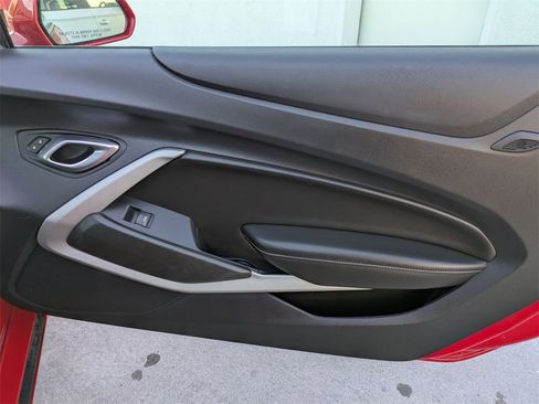 Used 2023 Chevrolet Camaro LT image 31