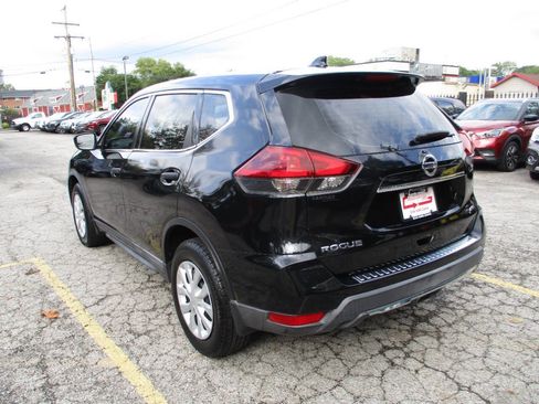 Used 2018 Nissan Rogue S AWD/4WD image 2